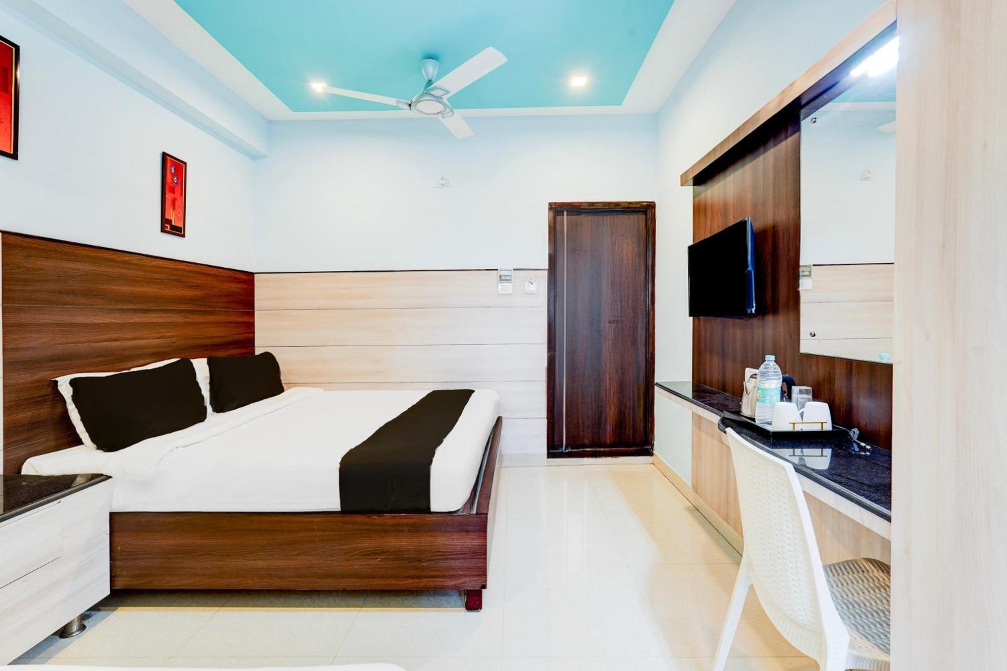 Saibala Budget Airport Hotel Madras Buitenkant foto