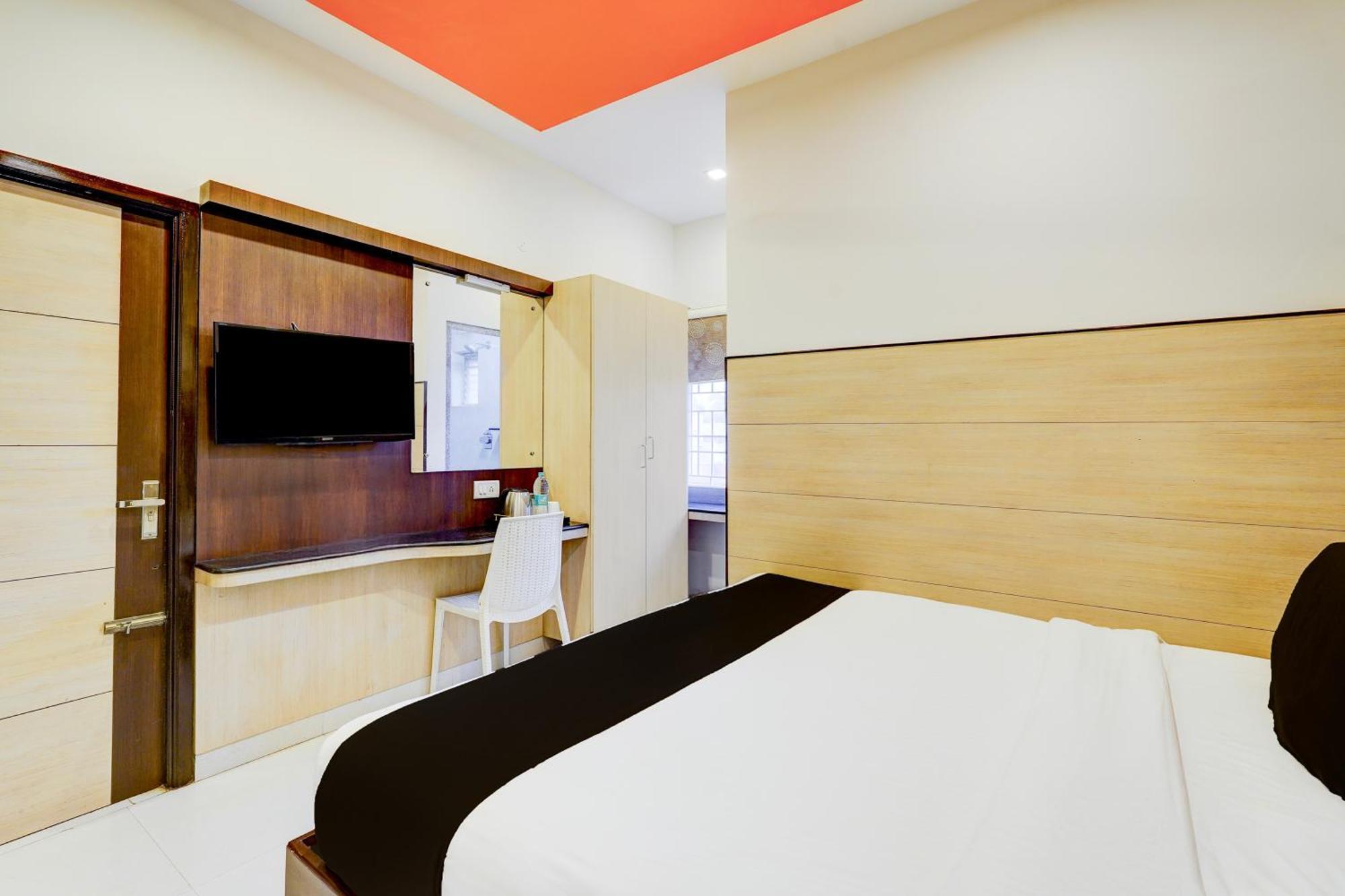 Saibala Budget Airport Hotel Madras Buitenkant foto