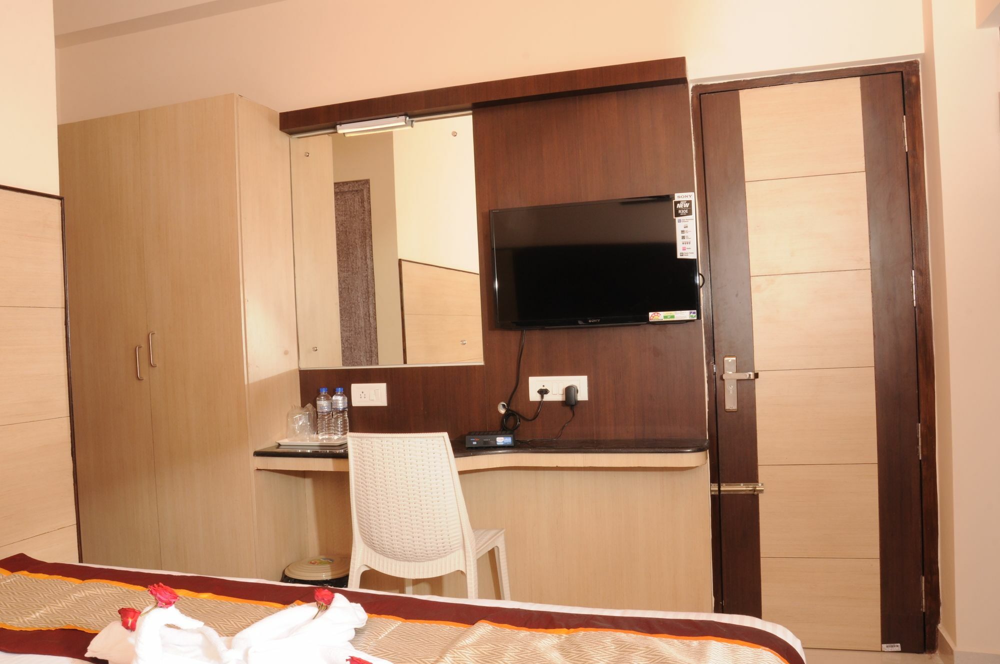Saibala Budget Airport Hotel Madras Buitenkant foto