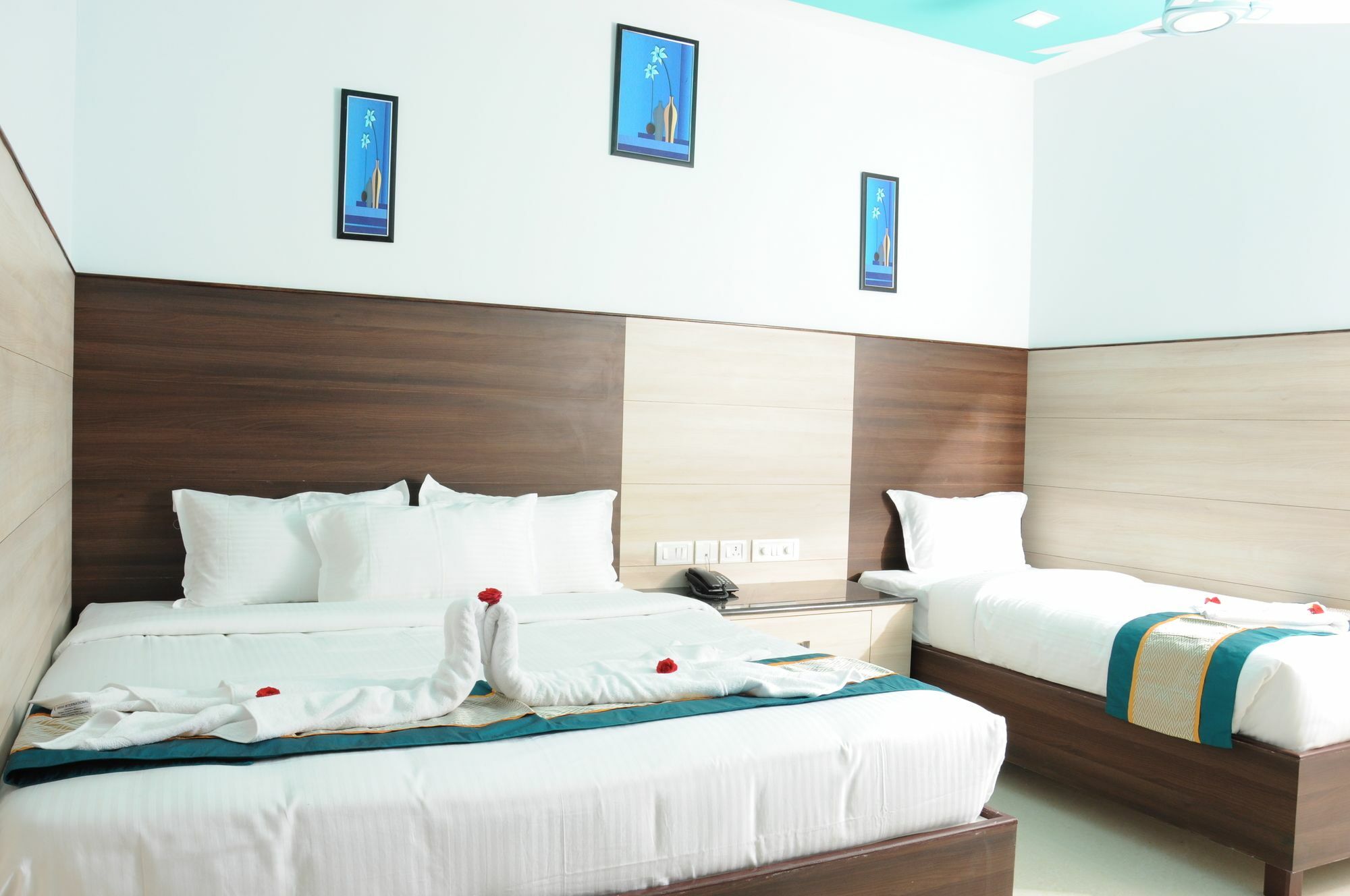 Saibala Budget Airport Hotel Madras Buitenkant foto